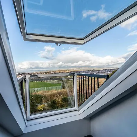 Loft Apartment In Accrington Stunning Lancashire Views Church  Exterior photo