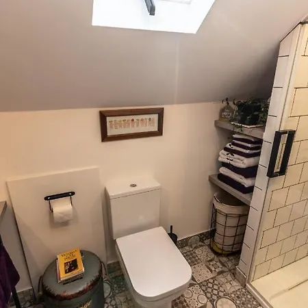 Loft Apartment In Accrington Stunning Lancashire Views Church  Exterior photo